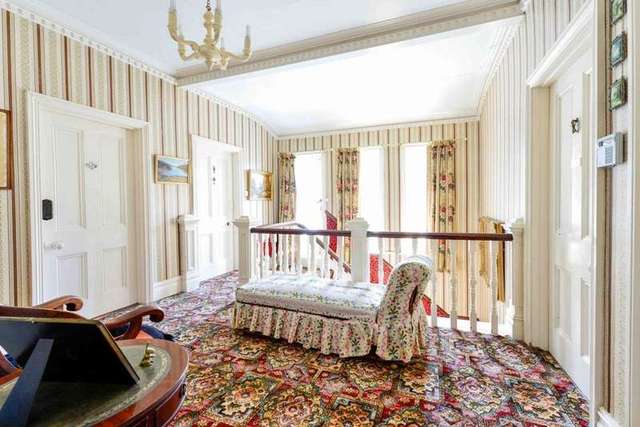  Image of 5 bedroom Detached house for sale in Belle Vue Road Weymouth DT4 at 19 Belle Vue Road  Weymouth, DT4 8RZ