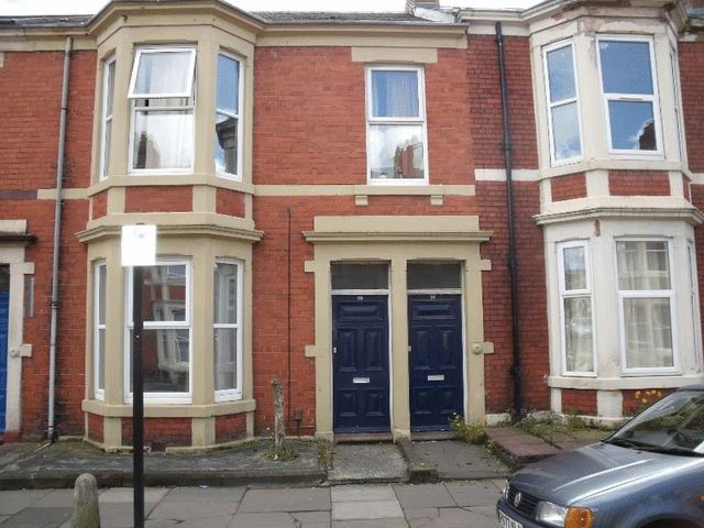  Image of 3 bedroom Flat to rent in Whitefield Terrace Newcastle upon Tyne NE6 at Whitefield Terrace Heaton Byker, NE6 5DU