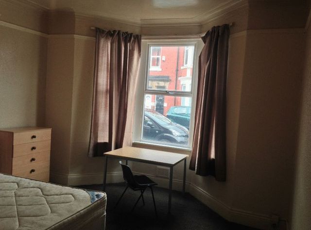  Image of 3 bedroom Flat to rent in Whitefield Terrace Newcastle upon Tyne NE6 at Whitefield Terrace Heaton Byker, NE6 5DU