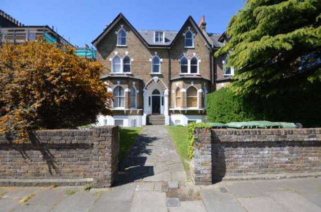  Image of 1 bedroom Flat to rent in Wickham Road London SE4 at Wickham Road  Brockley, SE4 1LS