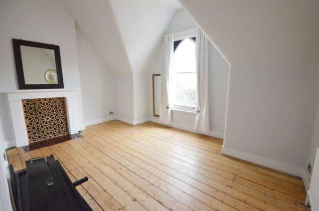  Image of 1 bedroom Flat to rent in Wickham Road London SE4 at Wickham Road  Brockley, SE4 1LS