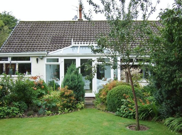  Image of 2 bedroom Bungalow for sale in Wigan Road Clayton-Le-Woods Chorley PR25 at Wigan Road Array Clayton-le-Woods, PR25 5SD