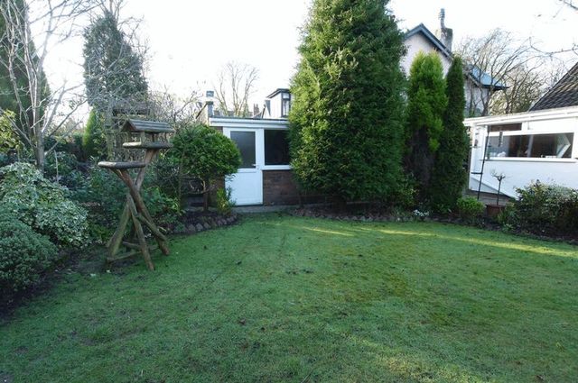  Image of 2 bedroom Bungalow for sale in Wigan Road Clayton-Le-Woods Chorley PR25 at Wigan Road Array Clayton-le-Woods, PR25 5SD