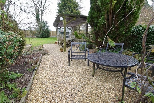  Image of 2 bedroom Bungalow for sale in Wigan Road Clayton-Le-Woods Chorley PR25 at Wigan Road Array Clayton-le-Woods, PR25 5SD
