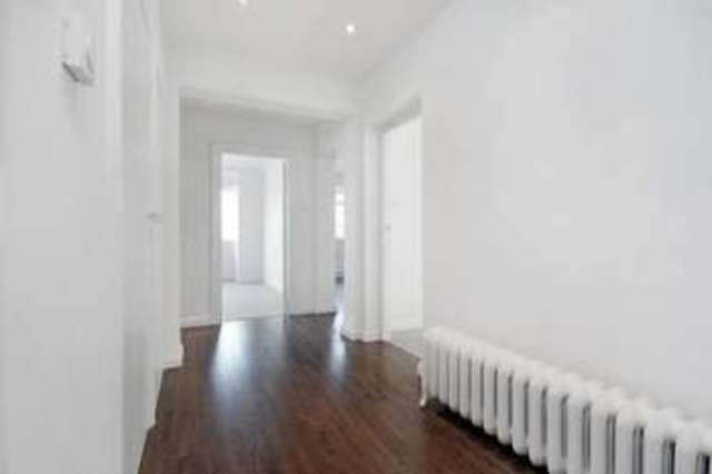  Image of 3 bedroom Flat to rent in Willesden Lane London NW6 at Willesden Green London Brondesbury Park, NW6 7PS