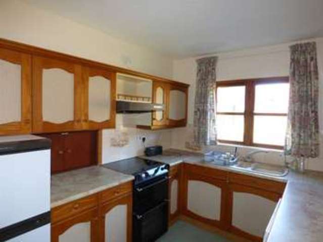  Image of 3 bedroom Detached house to rent in Deacon Close Wokingham RG40 at Deacon Close Wokingham Wokingham, RG40 1WF