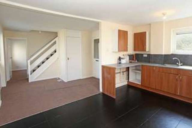  Image of 4 bedroom Terraced house to rent in Woodcroft Telford TF7 at Woodcroft Woodside Telford, TF7 5NE