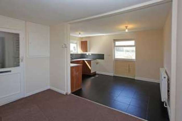  Image of 4 bedroom Terraced house to rent in Woodcroft Telford TF7 at Woodcroft Woodside Telford, TF7 5NE