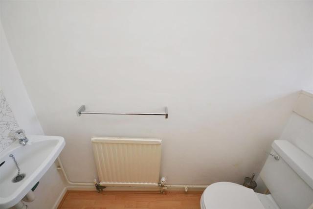  Image of 4 bedroom Property to rent in Woodside Avenue London N12 at Woodside Park, N12 8AN