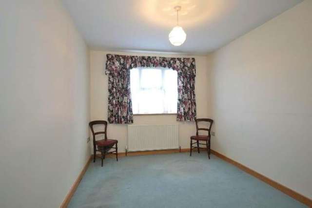  Image of 2 bedroom Apartment for sale in Rayleigh Road Hutton Brentwood CM13 at Wrights Court  Hutton, CM13 1LY