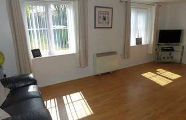  Image of 2 bedroom Flat for sale in Parkside Mews Stanley Road Whitefield Manchester M45 at Parkside Mews Off Stanley Road Whitefield, M45 8QD