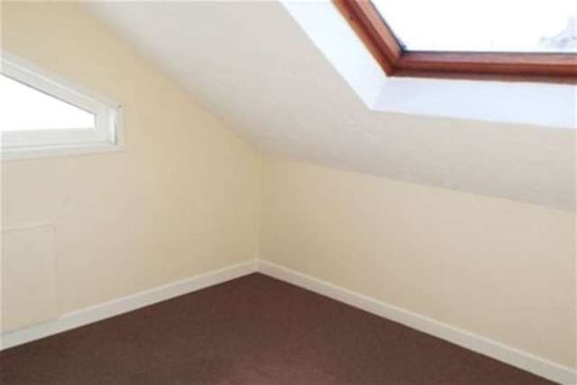  Image of 2 bedroom Flat to rent in Morley Road Southbourne Bournemouth BH5 at Bournemouth, BH5 2JJ