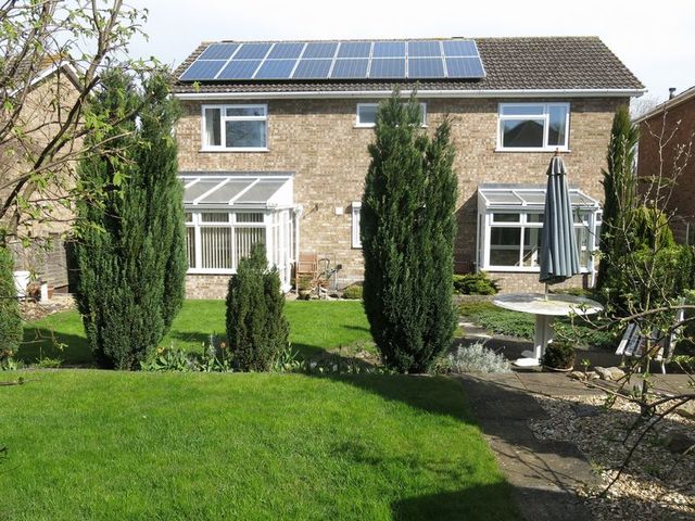  Image of 4 bedroom Detached house for sale in Dalderby Crescent Nettleham Lincoln LN2 at Dalderby Crescent Nettleham Nettleham, LN2 2QB