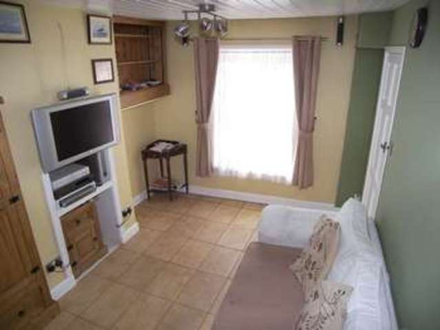  Image of Flat for sale in West St. Helen Street Abingdon OX14 at 32 West St. Helen Street  Abingdon, OX14 5BL