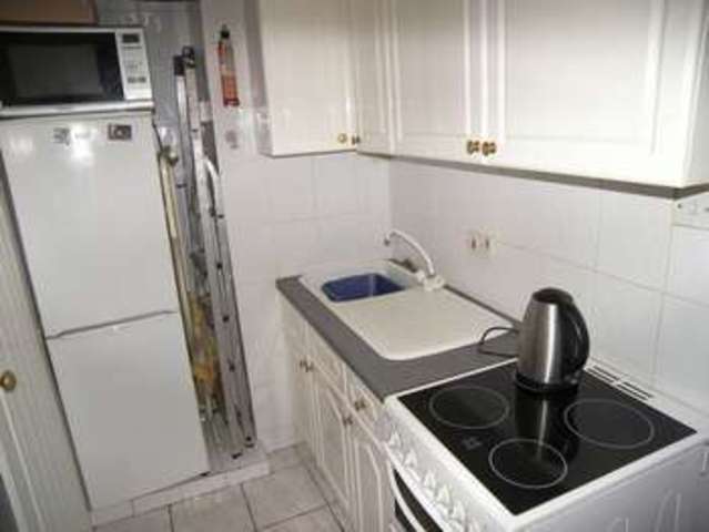  Image of Flat for sale in West St. Helen Street Abingdon OX14 at 32 West St. Helen Street  Abingdon, OX14 5BL