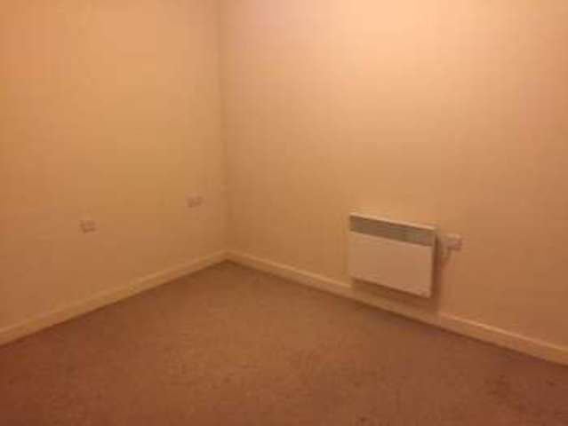  Image of 2 bedroom Flat to rent in Bramall Lane Sheffield S2 at 323 Bramall Lane  Sheffield, S2 4RR