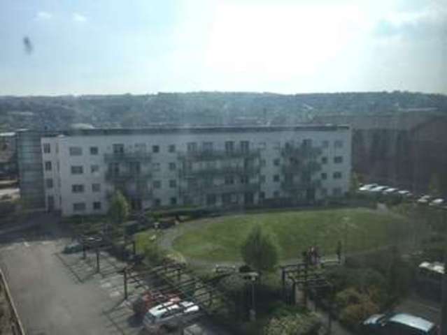  Image of 2 bedroom Flat to rent in Bramall Lane Sheffield S2 at 323 Bramall Lane  Sheffield, S2 4RR