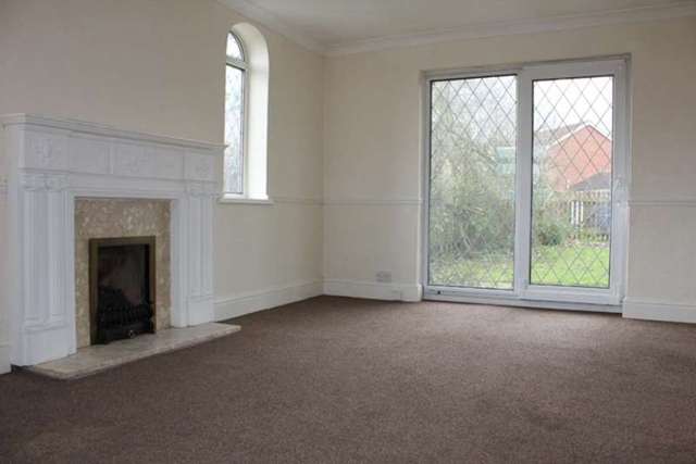  Image of 3 bedroom Detached house for sale in Meaux Road Wawne Hull HU7 at Meaux Road  Wawne, HU7 5XD