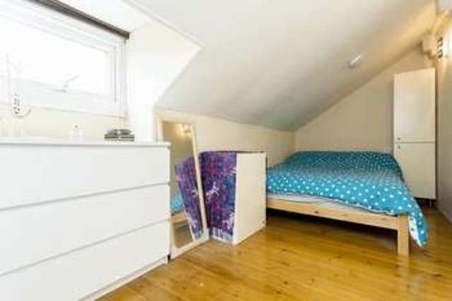  Image of 1 bedroom Flat for sale in Westridge Road Southampton SO17 at 49 Westridge Road Portswood Southampton, SO17 2HP