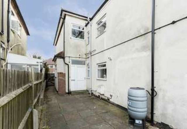  Image of 1 bedroom Flat for sale in Westridge Road Southampton SO17 at 49 Westridge Road Portswood Southampton, SO17 2HP