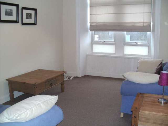 Image of 1 bedroom Flat to rent in Broadloan Renfrew PA4 at Broadloan  Renfrew, PA4 0SA