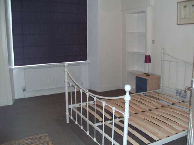  Image of 1 bedroom Flat to rent in Broadloan Renfrew PA4 at Broadloan  Renfrew, PA4 0SA