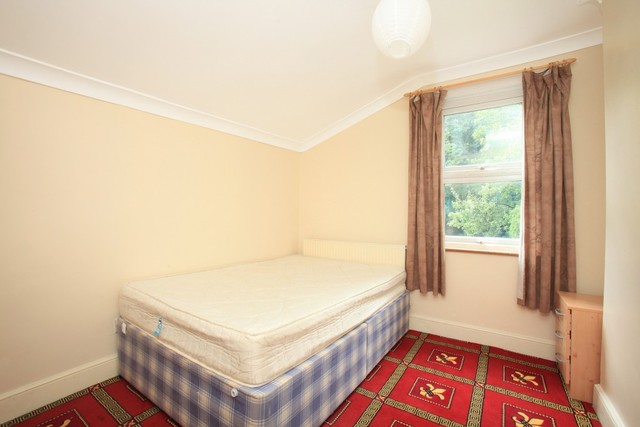  Image of 4 bedroom Terraced house to rent in Algernon Road London SE13 at Algernon Road  London, SE13 7AT