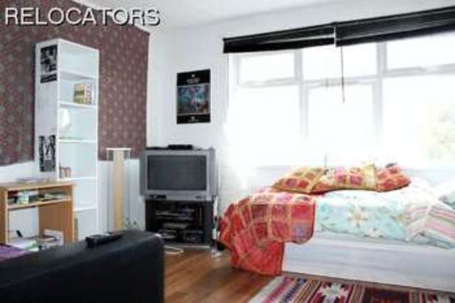  Image of 4 bedroom Detached house to rent in Allen Road London E3 at Allen Road  London, E3 5JZ