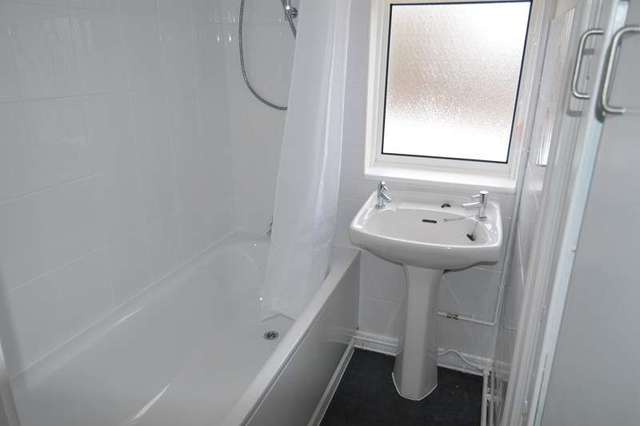  Image of 2 bedroom Property to rent in Alwold Road Quinton Birmingham B29 at Alwold Road Weoley Castle Birmingham, B29 5JS