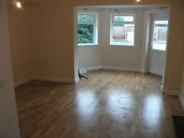  Image of 1 bedroom Flat to rent in Appleford Drive Abingdon OX14 at Appleford Drive  Abingdon, OX14 2BZ