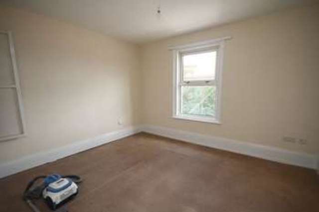  Image of 2 bedroom Flat to rent in Avenue Road Torquay TQ2 at Avenue Road  Torquay, TQ2 5JZ