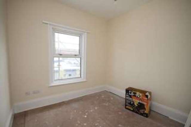  Image of 2 bedroom Flat to rent in Avenue Road Torquay TQ2 at Avenue Road  Torquay, TQ2 5JZ