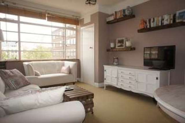  Image of 1 bedroom Flat to rent in Balham High Road London SW17 at Balham High Road  Balham, SW17 7JQ