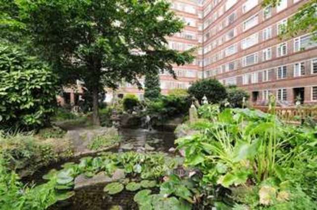  Image of 1 bedroom Flat to rent in Balham High Road London SW17 at Balham High Road  Balham, SW17 7JQ