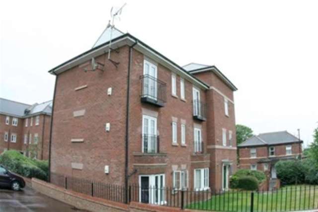  Image of 2 bedroom Flat to rent in Ballantyne Place Winwick Warrington WA2 at Warrington, WA2 8HD