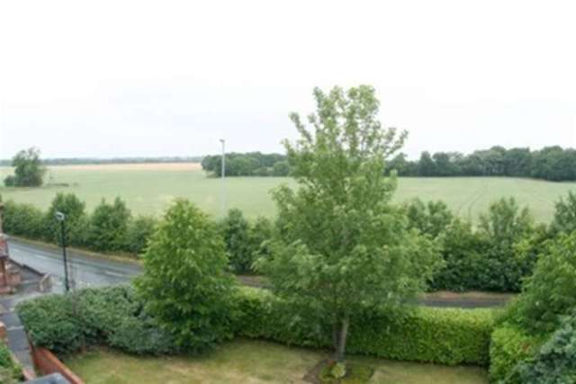  Image of 2 bedroom Flat to rent in Ballantyne Place Winwick Warrington WA2 at Warrington, WA2 8HD