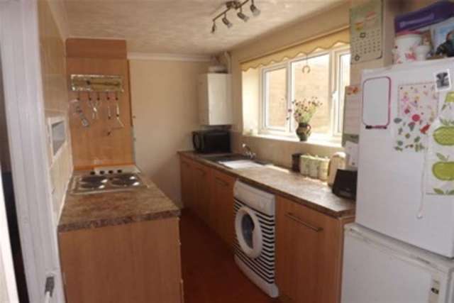  Image of 2 bedroom Detached house to rent in Witchards Basildon SS16 at Basildon, SS16 5BG