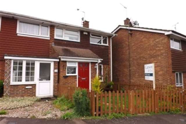  Image of 3 bedroom Detached house to rent in Stukeley Road Basingstoke RG21 at Basingstoke, RG21 8XE