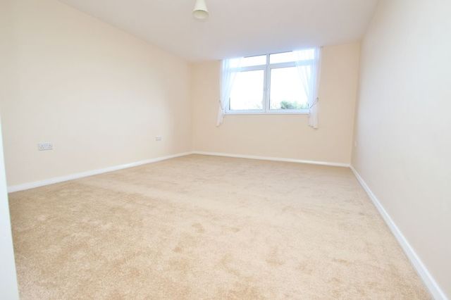  Image of 2 bedroom Flat to rent in Bath Road Bournemouth BH1 at Bath Road  Bournemouth, BH1 2NL