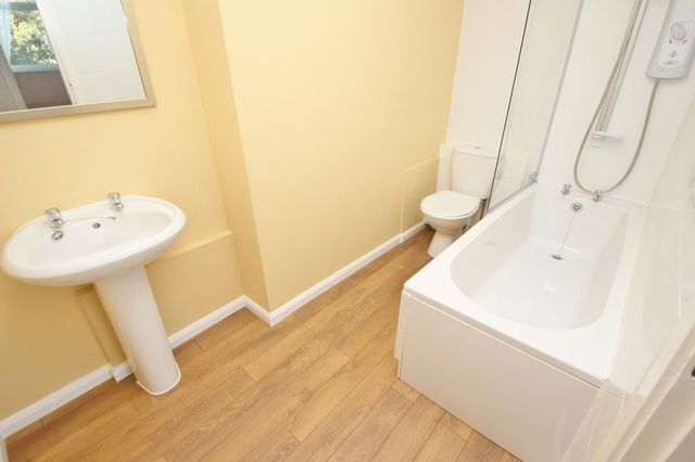  Image of 2 bedroom Flat to rent in Bath Road Bournemouth BH1 at Bath Road  Bournemouth, BH1 2NL
