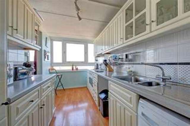 Image of 2 bedroom Property for sale in Battersea Park Road London SW11 at Battersea Park Road London London, SW11 4LE