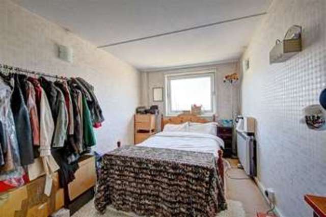  Image of 2 bedroom Property for sale in Battersea Park Road London SW11 at Battersea Park Road London London, SW11 4LE