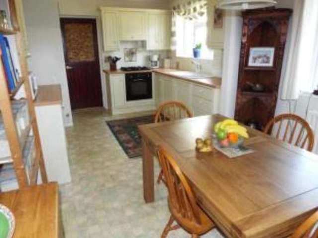  Image of 3 bedroom Semi-Detached house for sale in Pinewood Close Baughurst Tadley RG26 at Baughurst Tadley Heath End, RG26 5NR