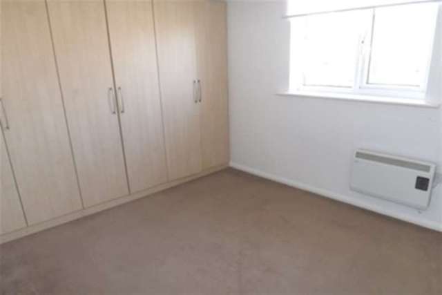  Image of 1 bedroom Flat to rent in Bellhouse Road Sheffield S5 at Sheffield, S5 0RF