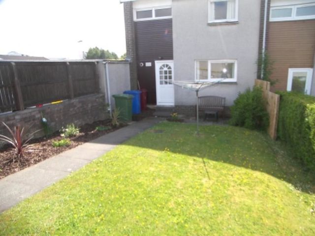  Image of 3 bedroom Flat to rent in Benbecula East Kilbride Glasgow G74 at East Kilbride South Lanarkshire South Lanarkshire, G74 2BS