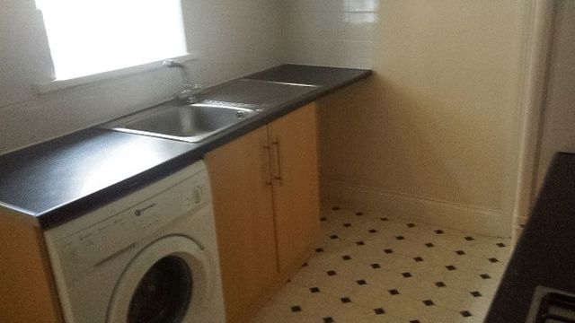  Image of 2 bedroom Flat to rent in Bilbrough Gardens Newcastle upon Tyne NE4 at Bilbrough Gardens Array Blakelaw, NE4 8YA