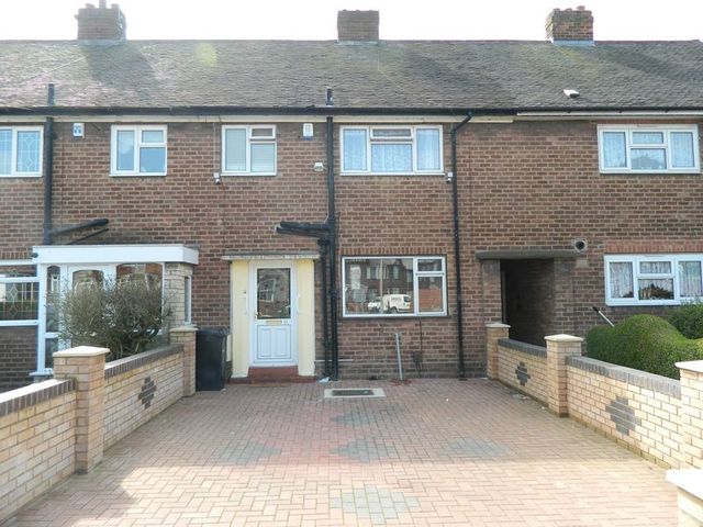  Image of 3 bedroom Terraced house for sale in Bilston Road Darlaston Wednesbury WS10 at Bilston Road  Wednesbury, WS10 7JL