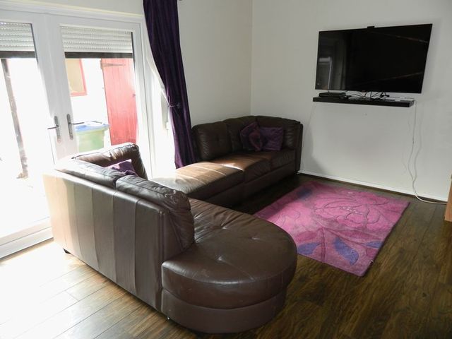  Image of 3 bedroom Terraced house for sale in Bilston Road Darlaston Wednesbury WS10 at Bilston Road  Wednesbury, WS10 7JL