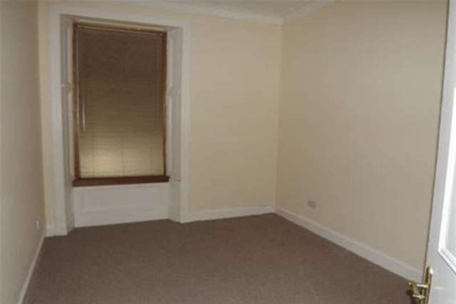  Image of 2 bedroom Flat to rent in Binnie Street Gourock PA19 at Gourock, PA19 1JS