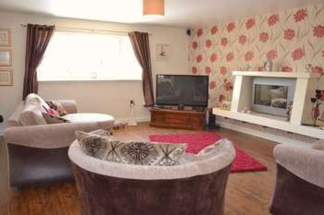  Image of 4 bedroom Detached house for sale in Birmingham Road Alcester B49 at Birmingham Road  Alcester, B49 5EG